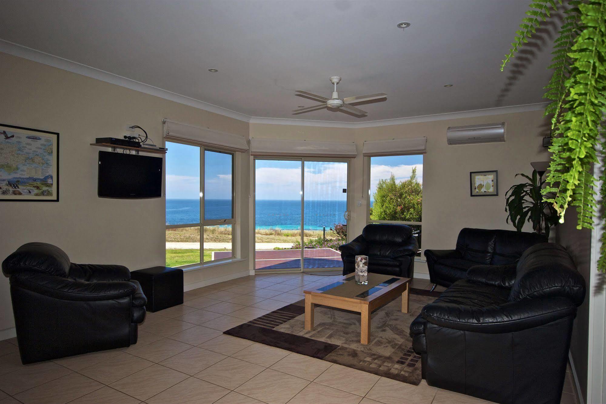 Searenity Holiday Accommodation Emu Bay Exteriör bild